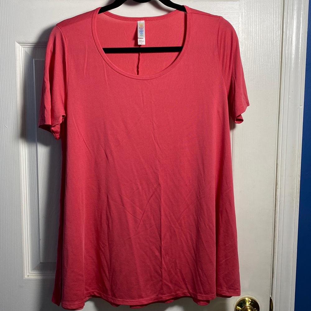 LuLaRoe Super Soft Oversized Short Sleeve Top Women’s Small Coral Pink